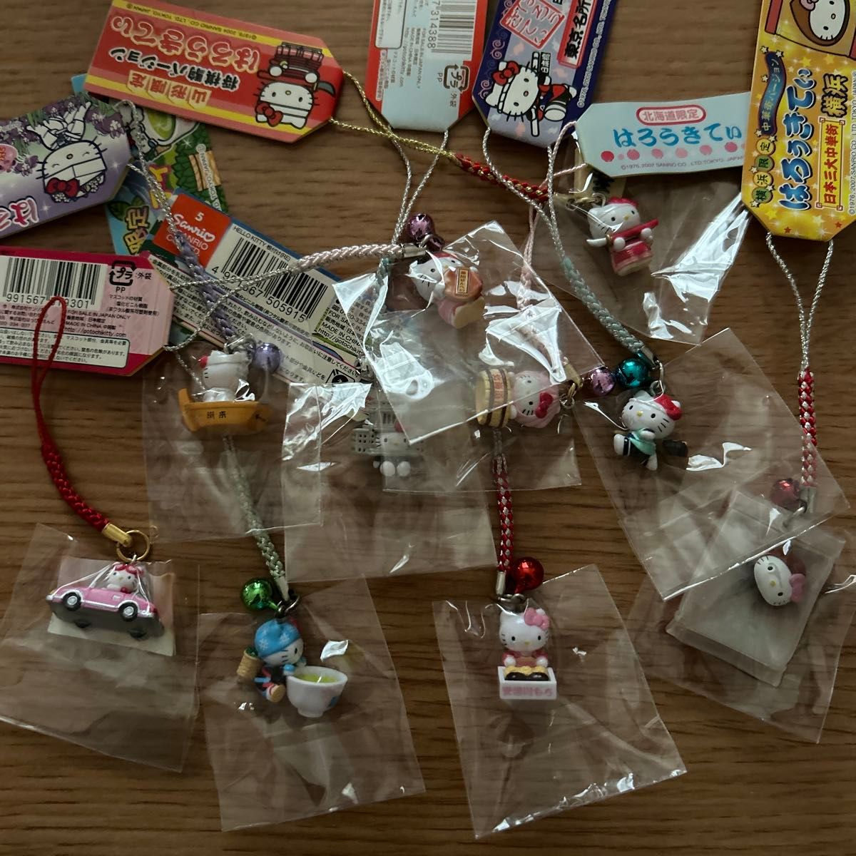 大量!サンリオ ご当地 限定 キティ 根付け まとめ売り チャーム ストラップ ハローキティ ストラップ まとめ売りご当地キティ根付けHELLO