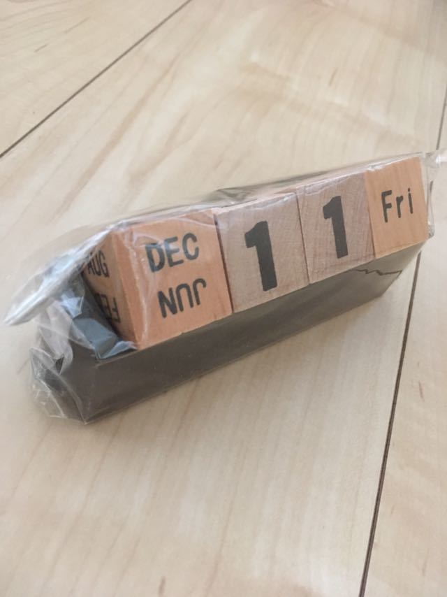 新品 ウッディプッディ 木製カレンダー 積み木 ブロック 木のおもちゃ 知育玩具 ウッドブロック モンテッソーリ