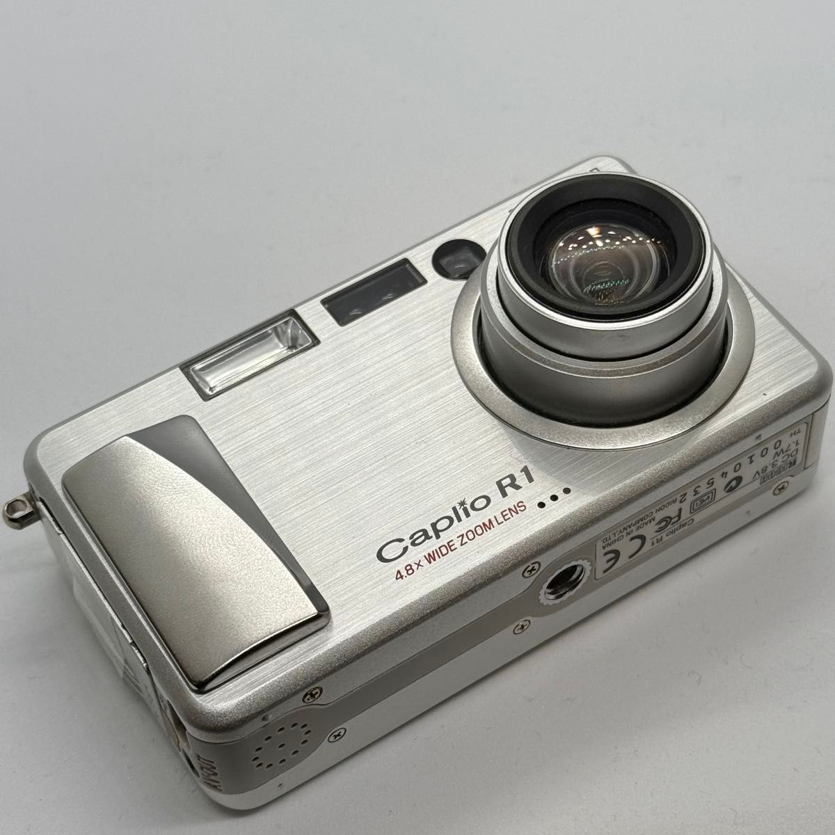 RICOH Caplio R1 デジタルカメラ シルバー|Yahoo!フリマ(旧 RICOH Caplio R1 デジタルカメラ シルバー|Yahoo!フリマ(旧
