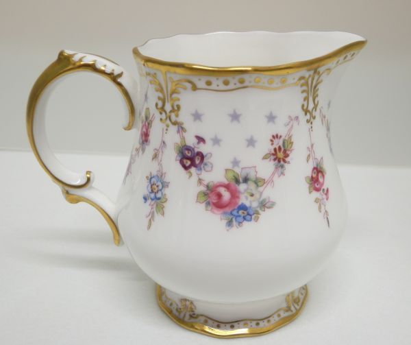 ROYAL CROWN DERBY ロイヤルクラウンダービー ロイヤル?アントワネット クリーマー ポット A.1225　LIV/　 クリーマー 陶磁器 フランス