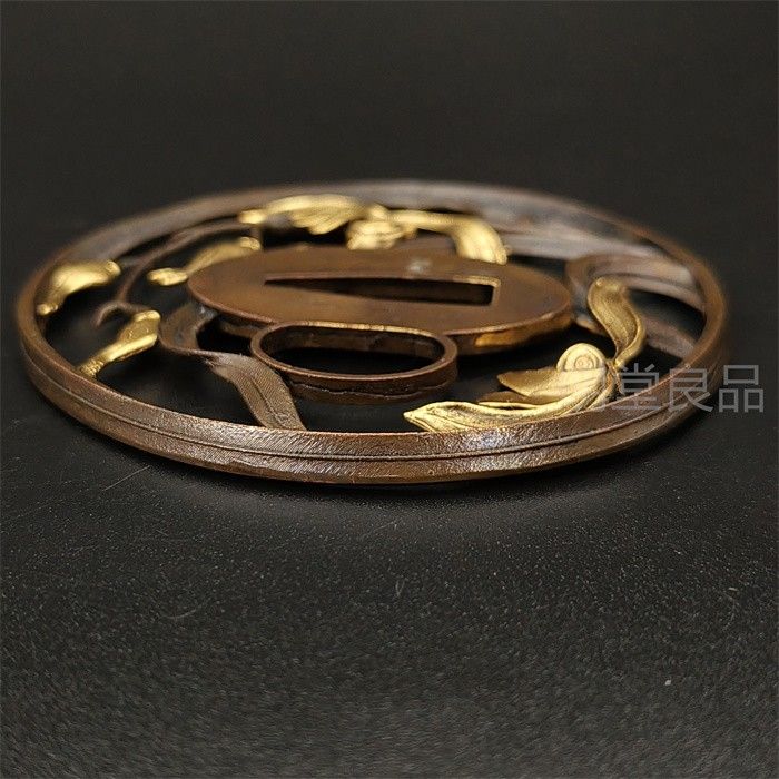 日本刀装具 鍔 蘭の図 銅地 金工品 絵金銀 刀の鍔 刀剣美術 刀鐔 日本刀装具 鍔 蘭の図 銅地 金工品 絵金銀 刀の鍔 刀剣美術 刀鐔