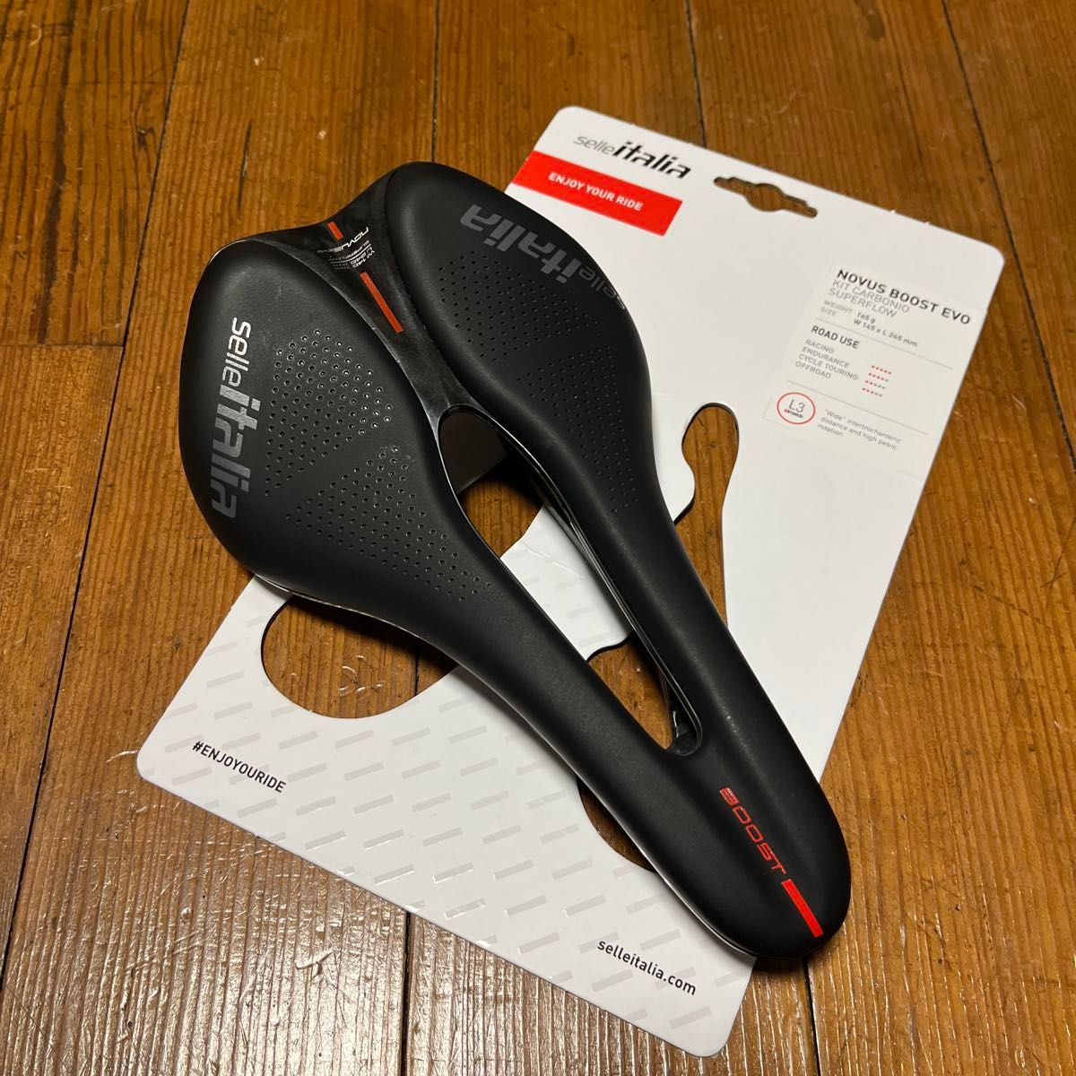 Selle Italia NOVUS BOOST EVO キットカルボルニオ スーパー Selle Italia NOVUS BOOST EVO キットカルボルニオ スーパー