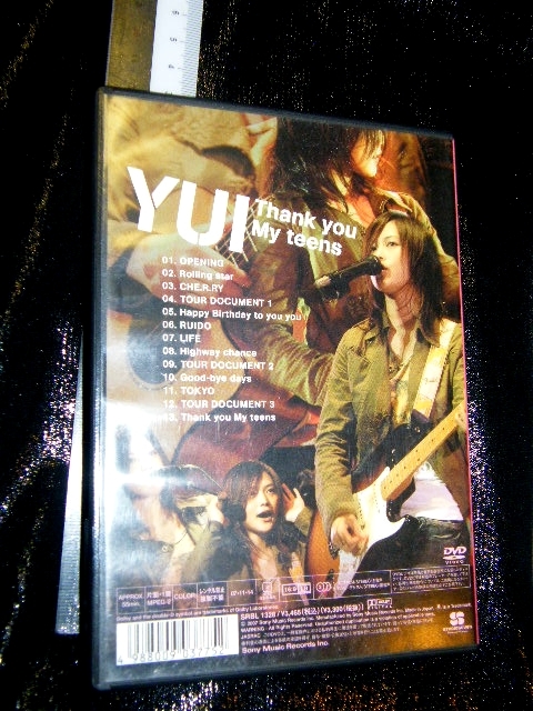 x品名x YUI　Thank you My teens 映像DVDディスク + CHE.R.RY 音楽CDサービス品お付けセットで♪/DVDの記録盤面は綺麗な感じ品_画像4