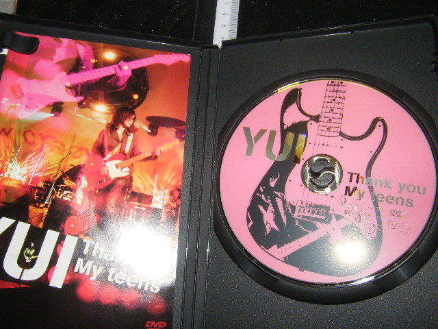 x品名x YUI　Thank you My teens 映像DVDディスク + CHE.R.RY 音楽CDサービス品お付けセットで♪/DVDの記録盤面は綺麗な感じ品_画像2