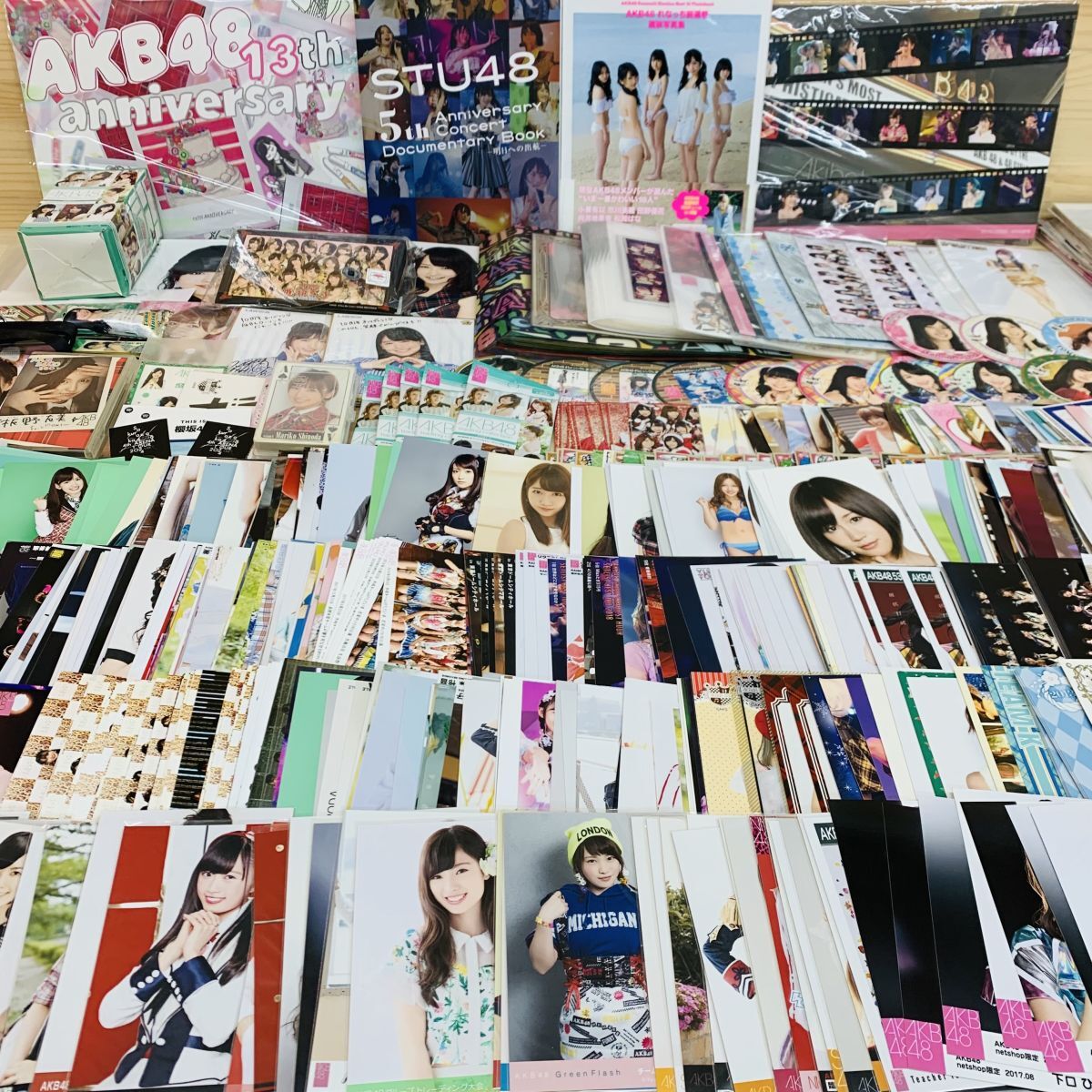 【まとめ売りセット45枚】AKB48 公式写真 生写真 Yahoo!オークション - AV45308 まとめ売り AKB48 生写真 カード