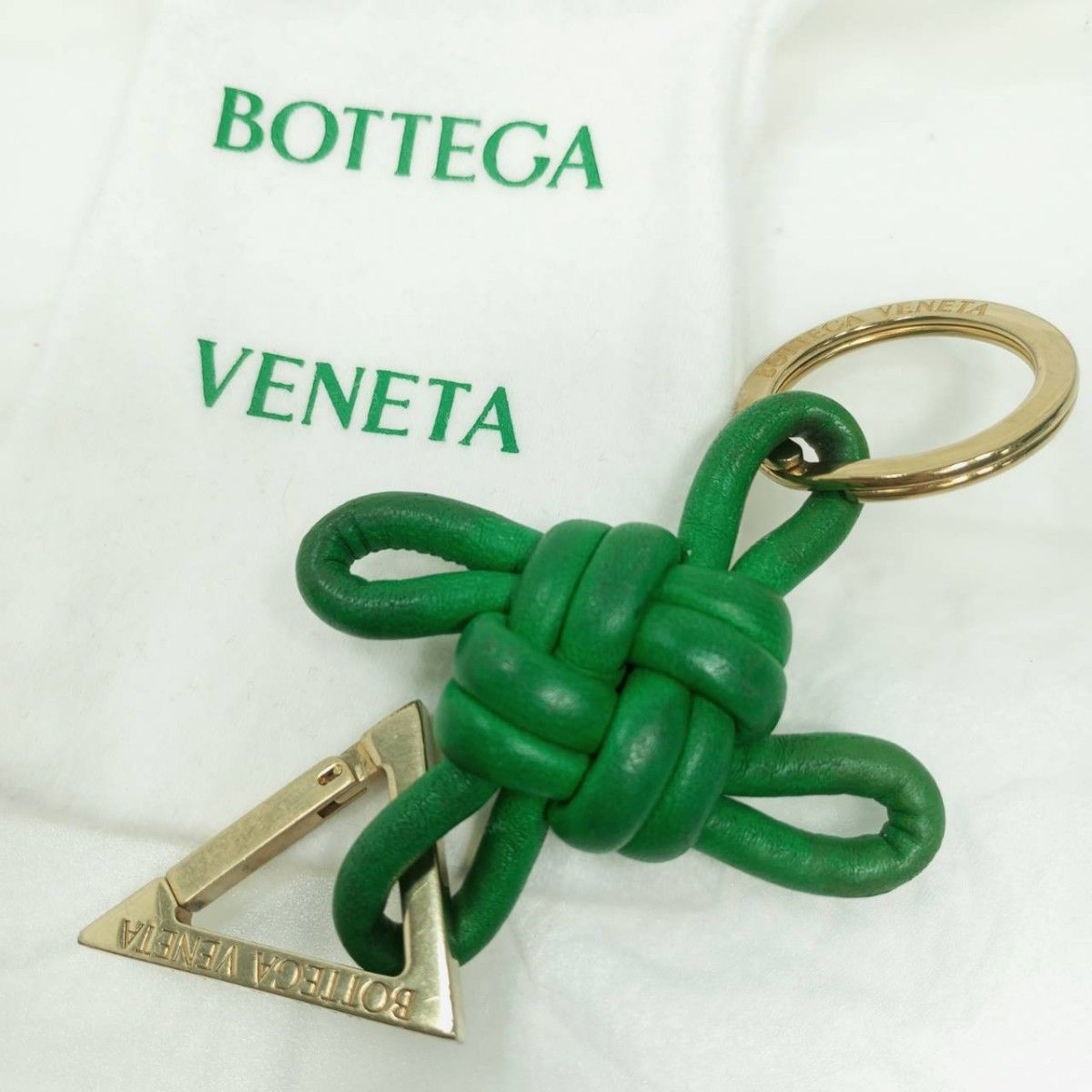 BOTTEGA VENETA ボッテガ トライアングル キーリング パラキート BOTTEGA VENETA ボッテガ トライアングル キーリング パラキート