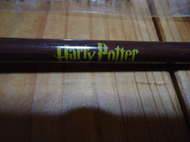 ◆ハリーポッター　魔法のほうき型鉛筆　■長さ=19.8cm　□送料無料_画像3