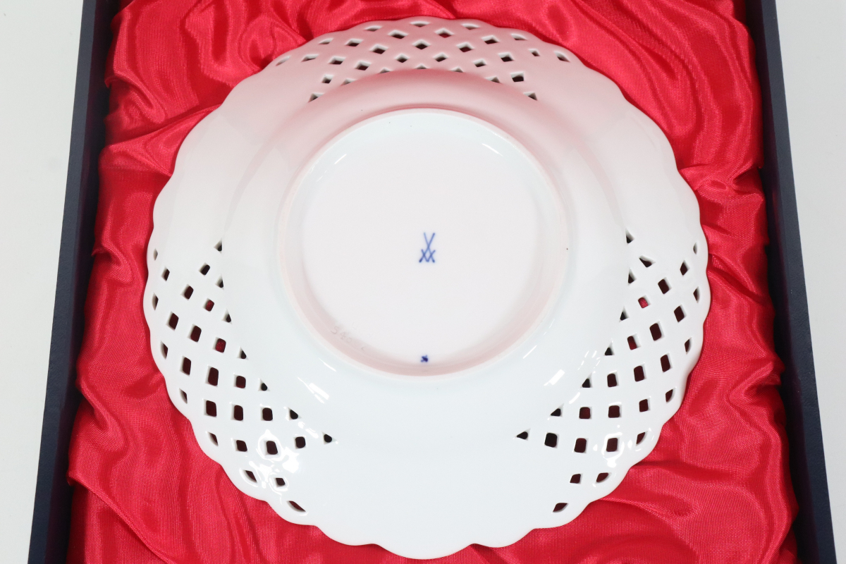 Meissen マイセン ブルーオニオン 透かし皿 飾り皿 直径21cm 箱 Meissen マイセン ブルーオニオン 透かし皿 飾り皿 直径21cm 箱