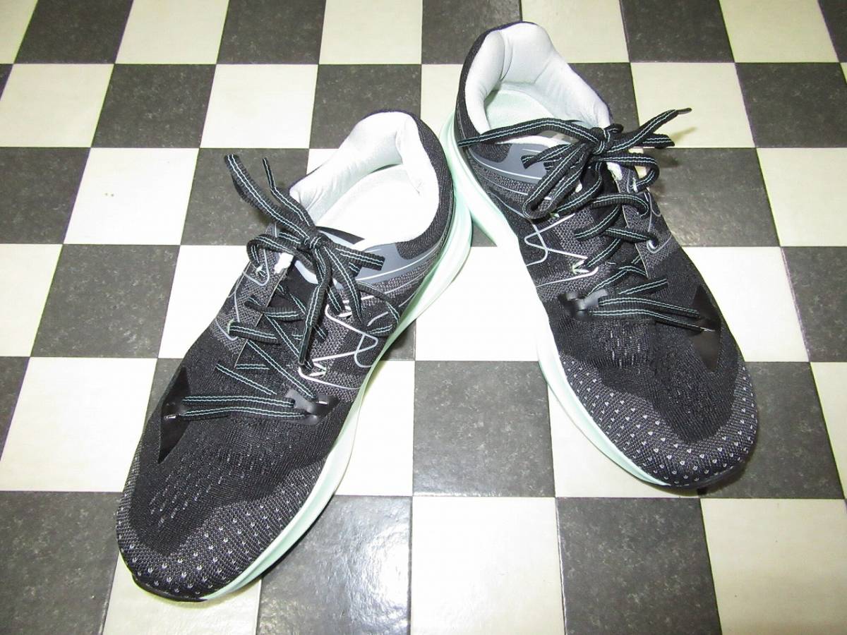 2024年冬【法人向けお歳暮】 Synchron ★KARHU/カルフ★美品 Women's Ortix Black/Celadon 24.5cm Jet 24.5cm