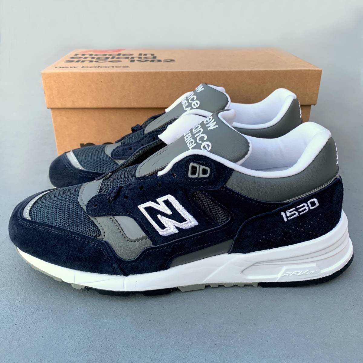 沸騰ブラドン 展開店舗限定 UK製 NEW BALANCE M1530NVY NAVY×GRAY US8D