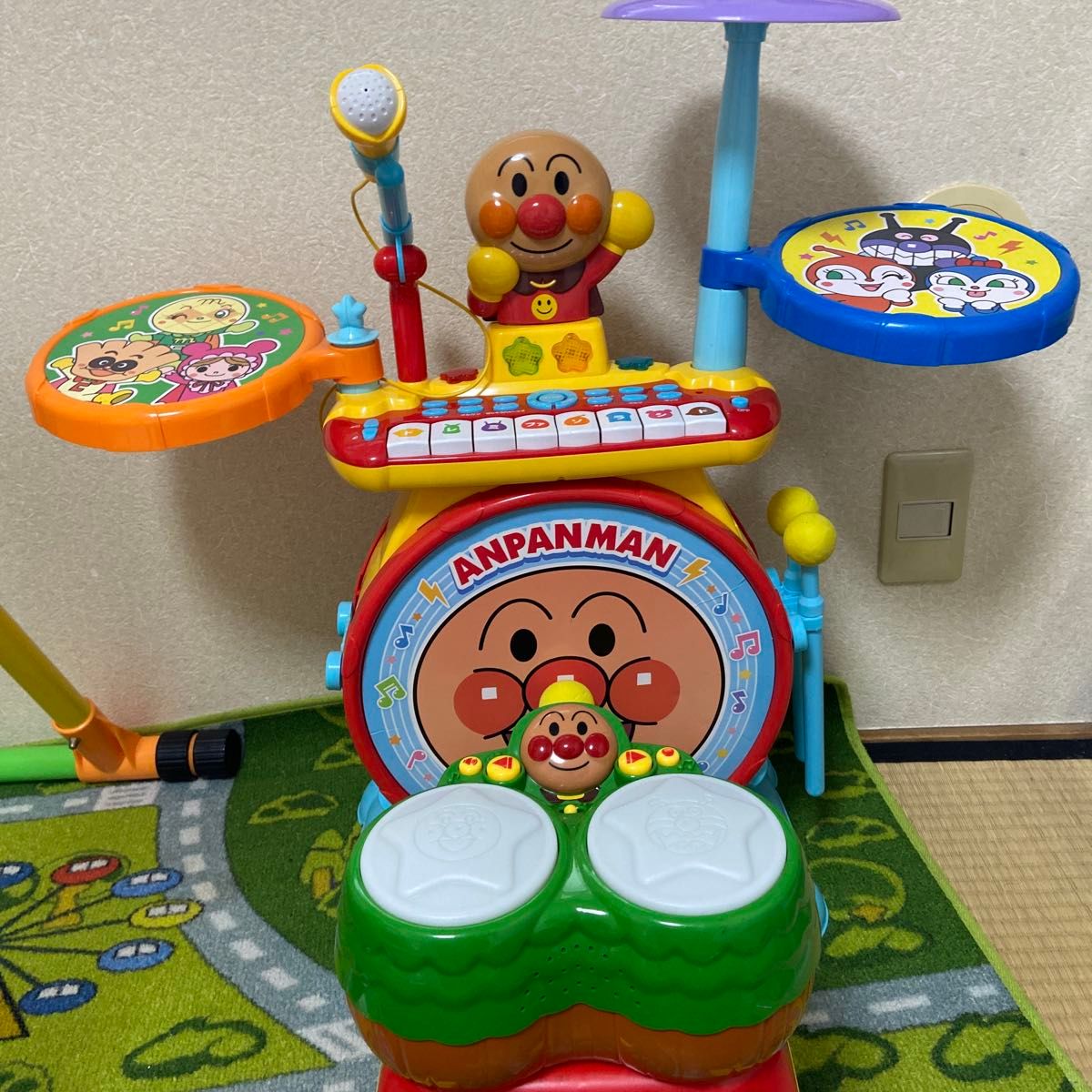 Amazon.co.jp: アンパンマン よくばり手遊びアンパンマン : おもちゃ