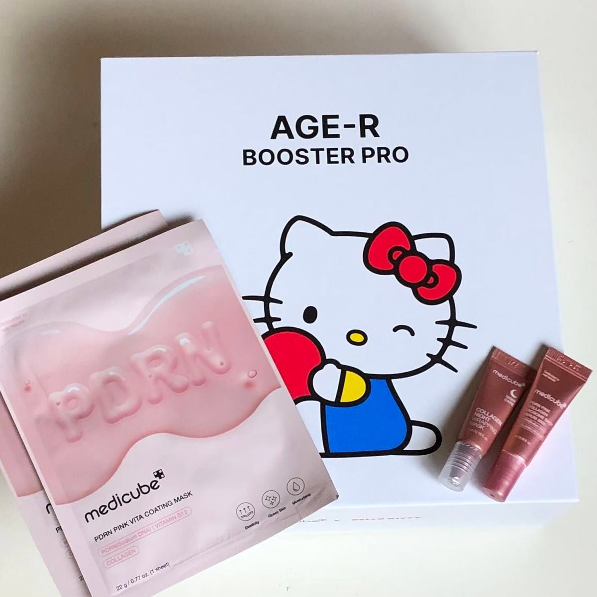 medicube AGE-R ブースタープロ HELLO KITTY エディション medicube AGE-R ブースタープロ HELLO KITTY エディション