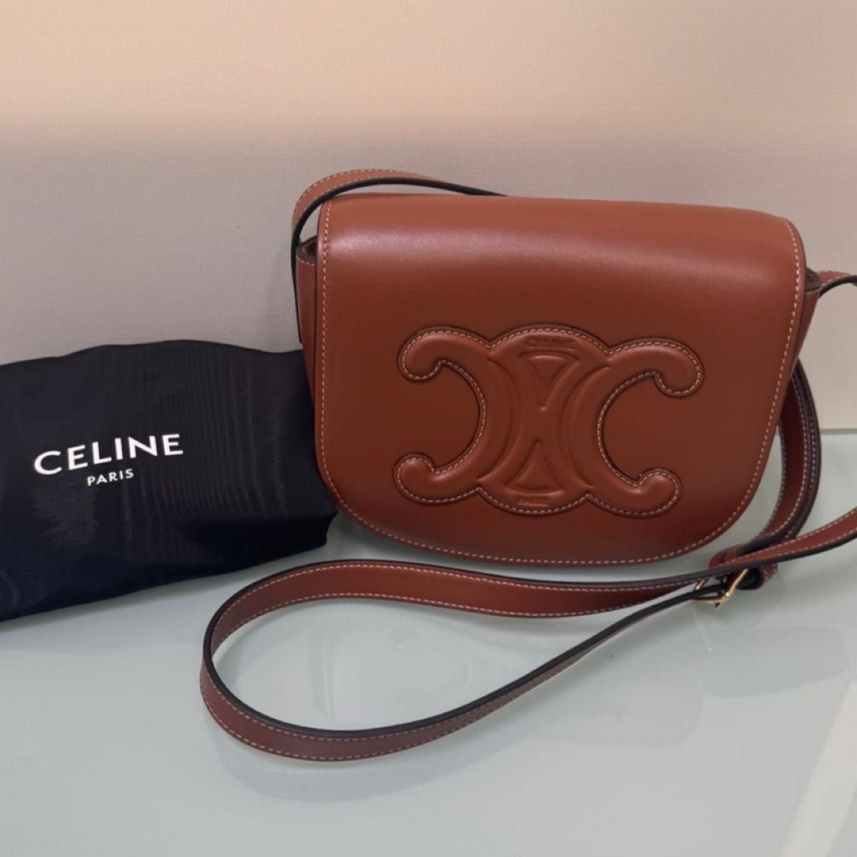 美品】CELINE セリーヌ フォルコ キュイル トリオンフ ブラウン 美品】CELINE セリーヌ フォルコ キュイル トリオンフ ブラウン