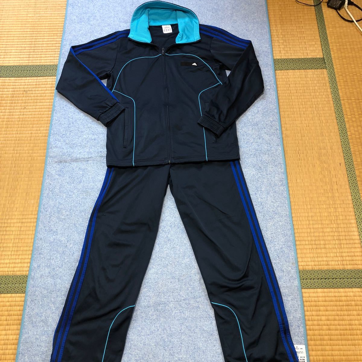 Paypayフリマ クーポンでお安くget Adidas ジャージ上下 M Paypayフリマ クーポンでお安くget Adidas ジャージ上下 M