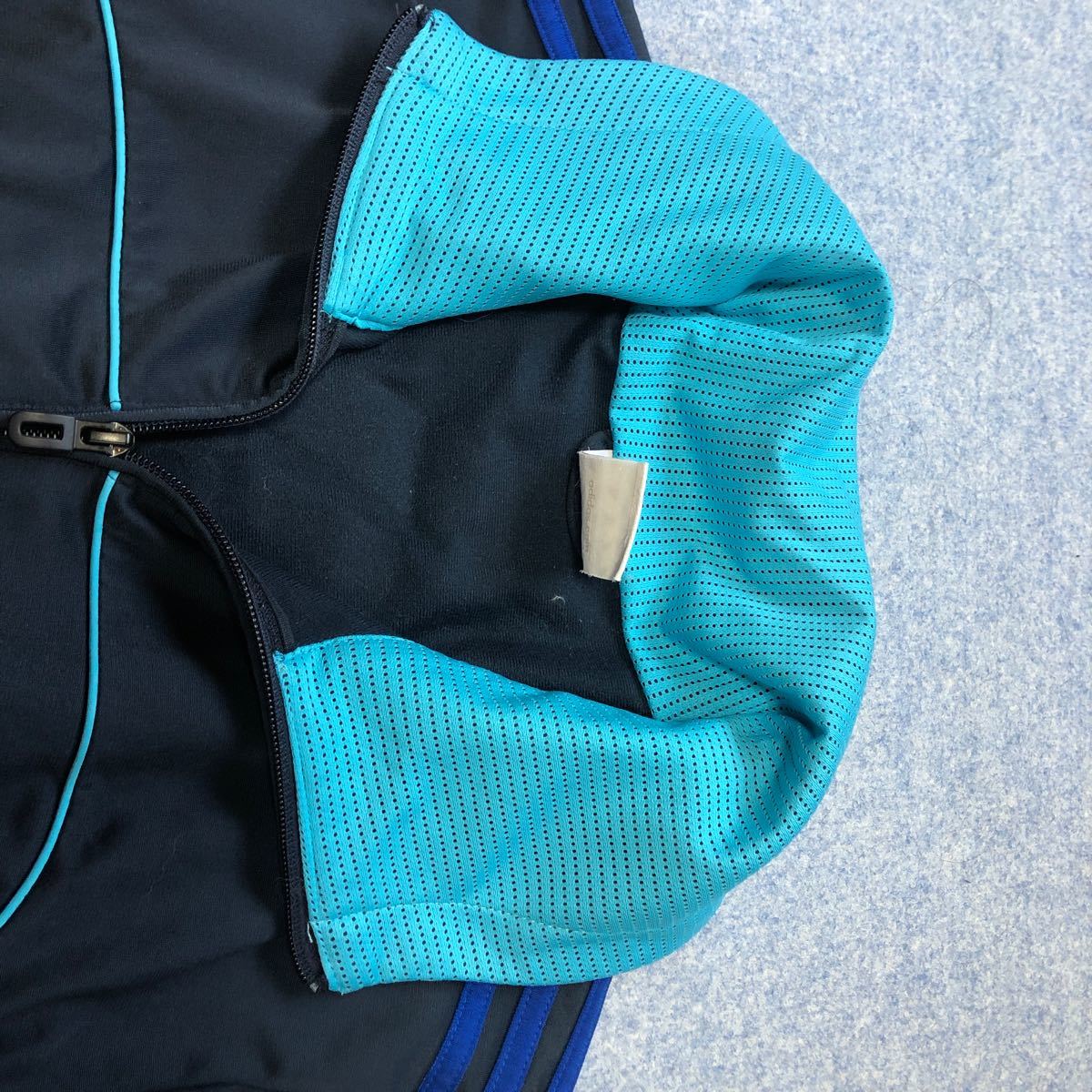 Paypayフリマ クーポンでお安くget Adidas ジャージ上下 M Paypayフリマ クーポンでお安くget Adidas ジャージ上下 M