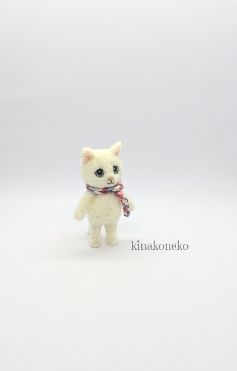猫 約6cm 白猫 羊毛フェルト ミニチュア 人形 ハンドメイド 猫 約6cm 白猫 羊毛フェルト ミニチュア 人形 ハンドメイド