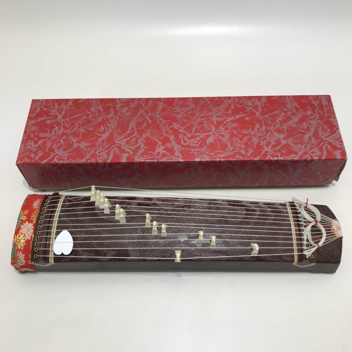 ミニチュア 琴 ミニ琴 ミニお琴 和風 和楽器 弦楽器 インテリア ミニチュア 琴 ミニ琴 ミニお琴 和風 和楽器 弦楽器 インテリア
