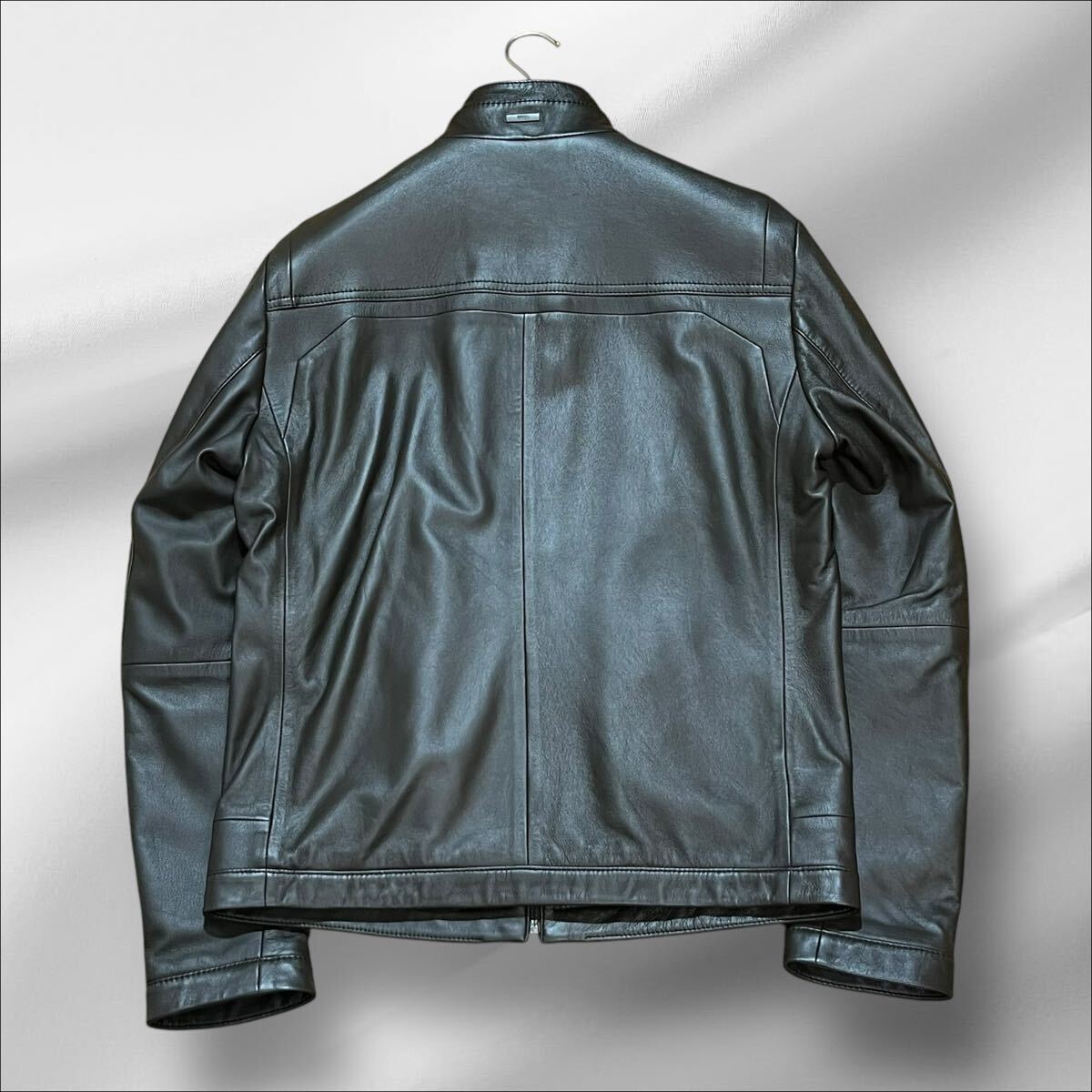 定価20万!!!大人気50サイズ◎未使用品!!!【HUGO BOSS ヒューゴ 定価20万!!!大人気50サイズ◎未使用品!!!【HUGO BOSS ヒューゴ