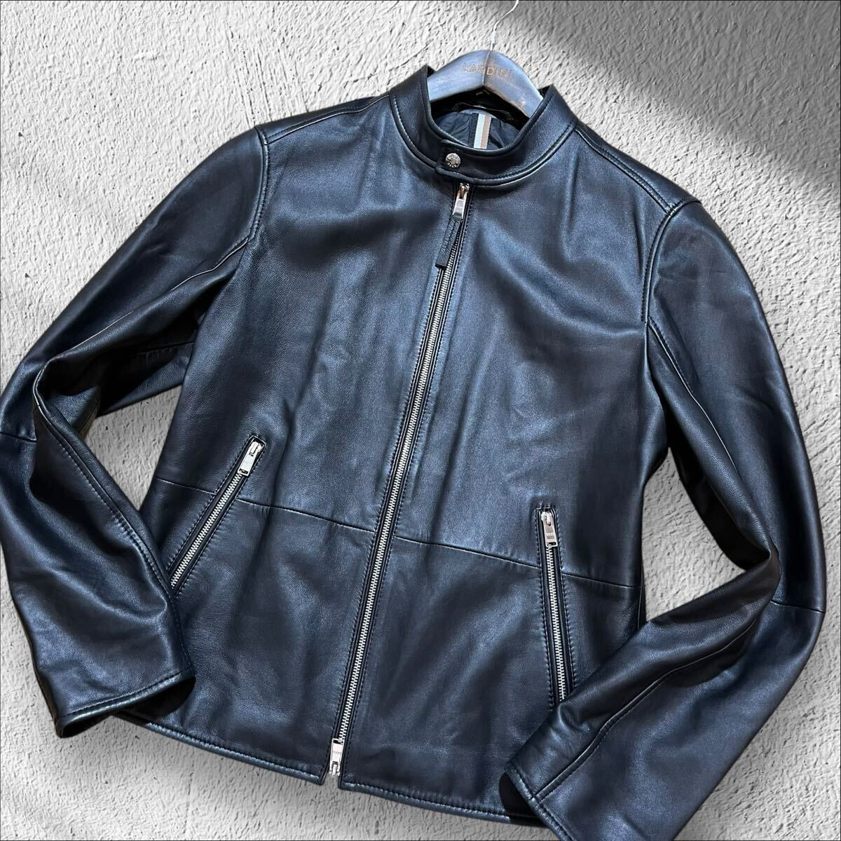 王道モデル!!!即完XLサイズ!!!【HUGO BOSS ヒューゴボス】漢の 王道モデル!!!即完XLサイズ!!!【HUGO BOSS ヒューゴボス】漢の