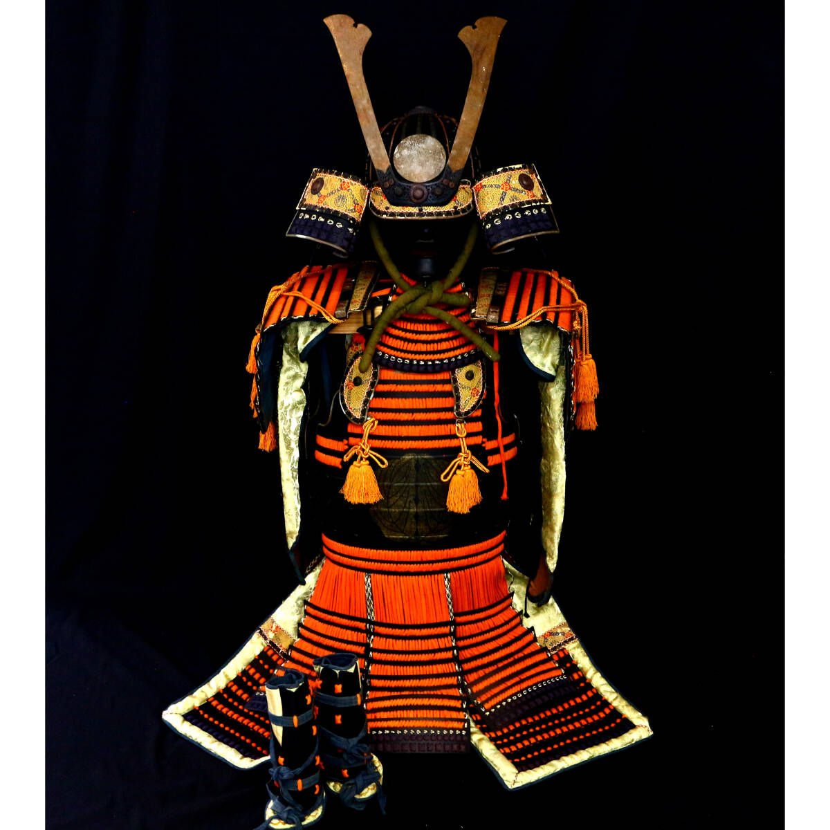 現代甲冑 等身大鎧兜一式 抱き柏紋 鎧櫃甲冑 武具 鎧兜 (甲冑 現代甲冑 等身大鎧兜一式 抱き柏紋 鎧櫃甲冑 武具 鎧兜 (甲冑