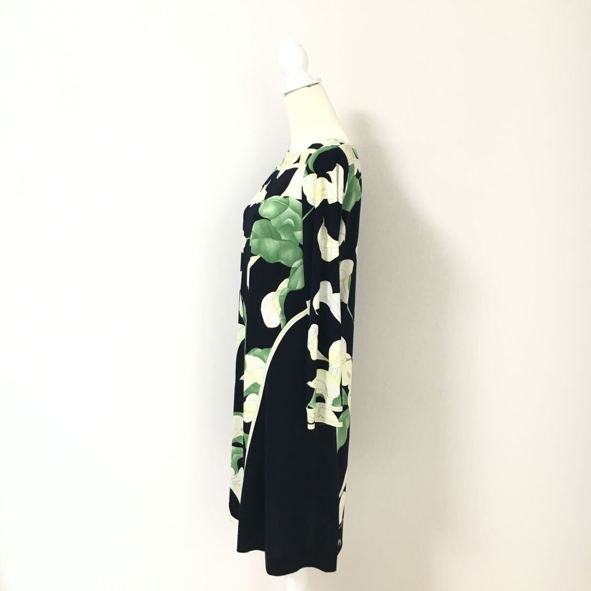近年美品 LEONARD レオナール カンカン 花柄 ワンピース 42 近年美品 LEONARD レオナール カンカン 花柄 ワンピース 42