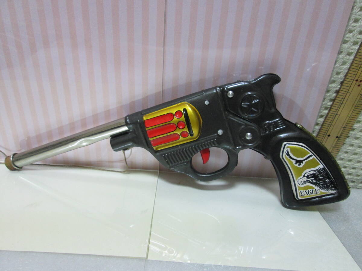 昭和レトロ【中折れ式ブリキのコルク拳銃】作動確認済です。良く 昭和レトロ【中折れ式ブリキのコルク拳銃】作動確認済です。良く