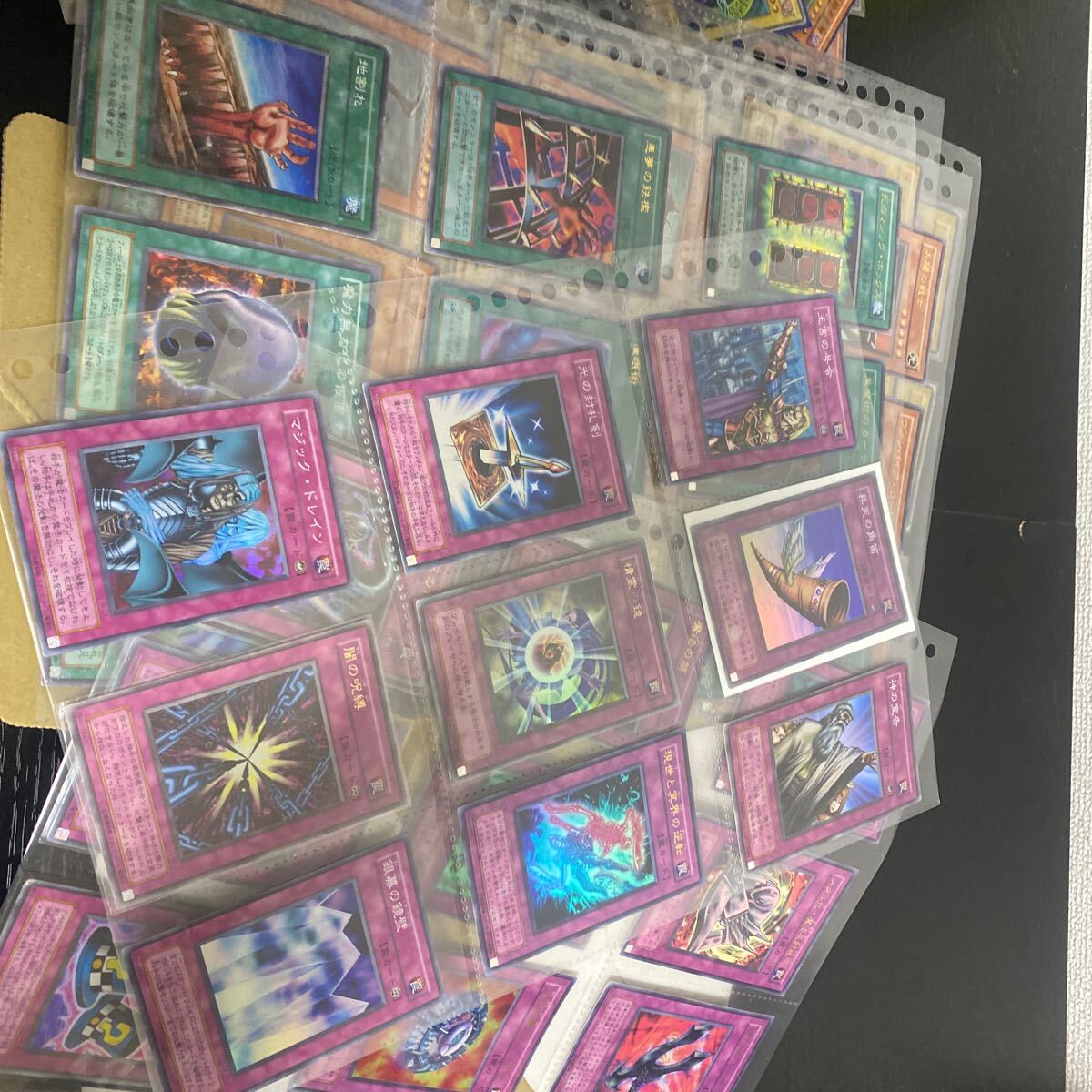 遊戯王 初期 第二期 2期 約650枚 青眼の白龍 ブラックマジシャン 遊戯王 初期 第二期 2期 約650枚 青眼の白龍 ブラックマジシャン