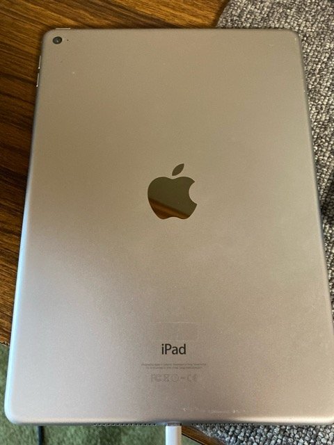 1円~ iPad Air2 第2世代 16GB シルバー Wi-Fiモデル☆ 9.7 1円~ iPad Air2 第2世代 16GB シルバー Wi-Fiモデル☆ 9.7