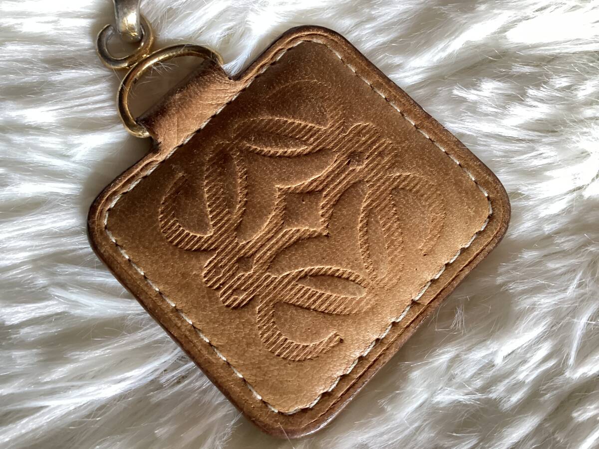 LOEWE ロエベ アナグラム 本革 キーリング レザー キーホルダー LOEWE ロエベ アナグラム 本革 キーリング レザー キーホルダー