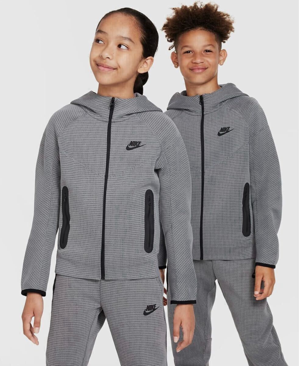 新品 150㎝ ナイキ NIKE Tech Fleece Winterized Full Zip 新品 150㎝ ナイキ NIKE Tech Fleece Winterized Full Zip