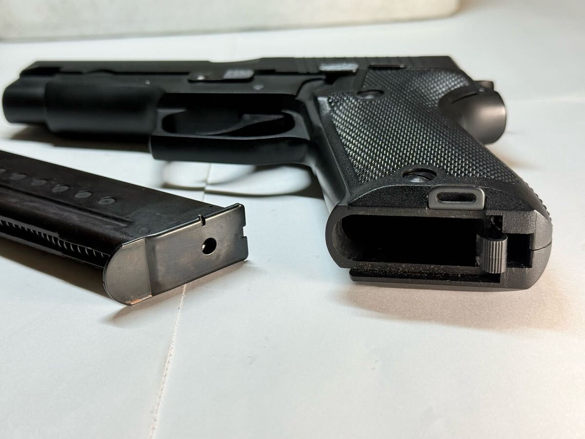 タナカ 18歳以上ガスブローバック SIG SAUER P220 9mm拳銃 海上 タナカ 18歳以上ガスブローバック SIG SAUER P220 9mm拳銃 海上
