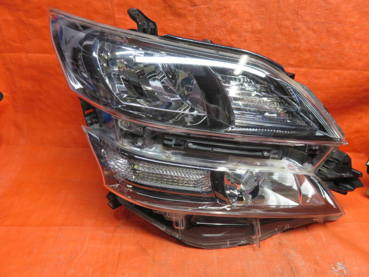 LA3462* 点灯OK ヴェルファイア 20系前期 AFS付 ヘッドライト