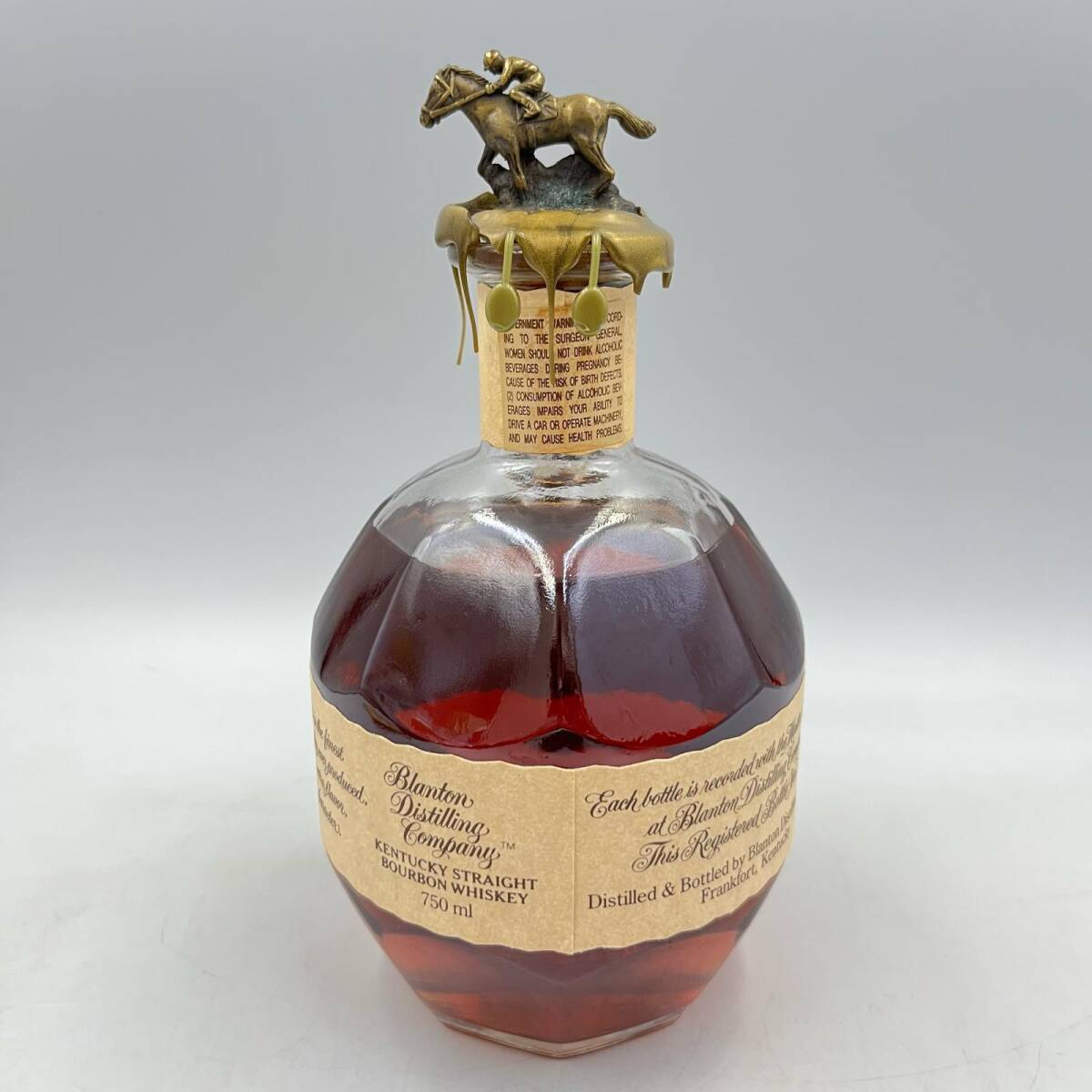 B2555☆訳アリ! ブラントン ウイスキー 容量750ml アルコール B2555☆訳アリ! ブラントン ウイスキー 容量750ml アルコール