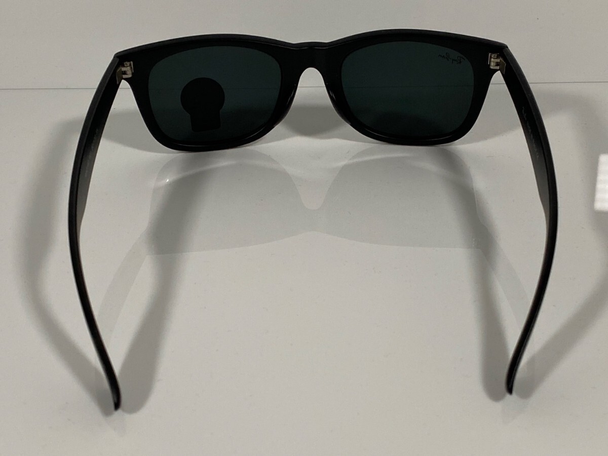 レイバン サングラス WAYFARER グレーレンズ ケース付 レイバン サングラス WAYFARER グレーレンズ ケース付