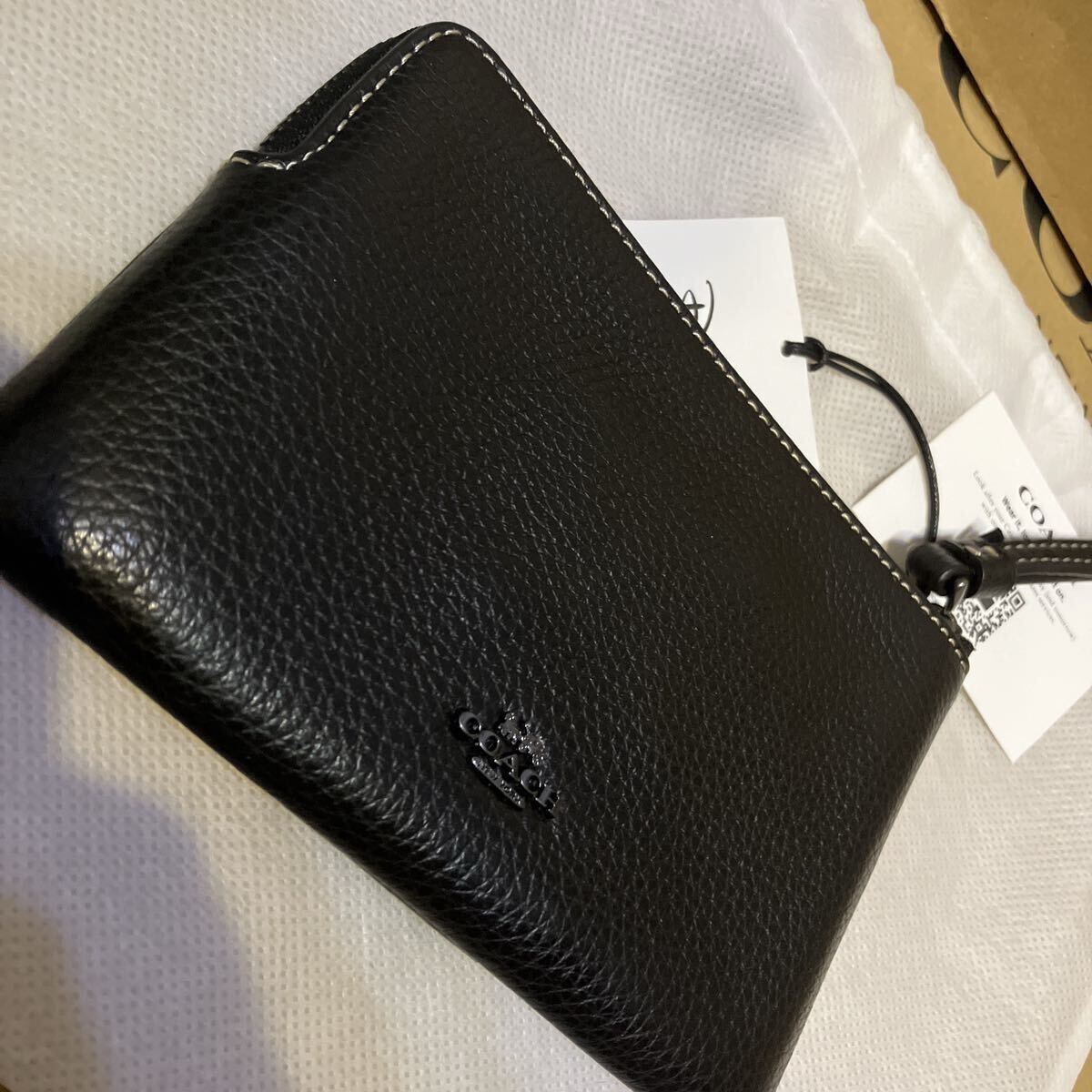 送料込●新品●COACH X ディズニー100周年コラボ ストラップ付きポーチ D 小物入 コーナーZIP ウィンクミッキー 2023年コラボ新作