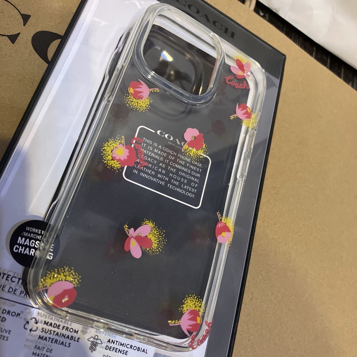 送料込 新品 COACH クリアケースB iPhone13PRO対応 ウィズポップ 送料込 新品 COACH クリアケースB iPhone13PRO対応 ウィズポップ