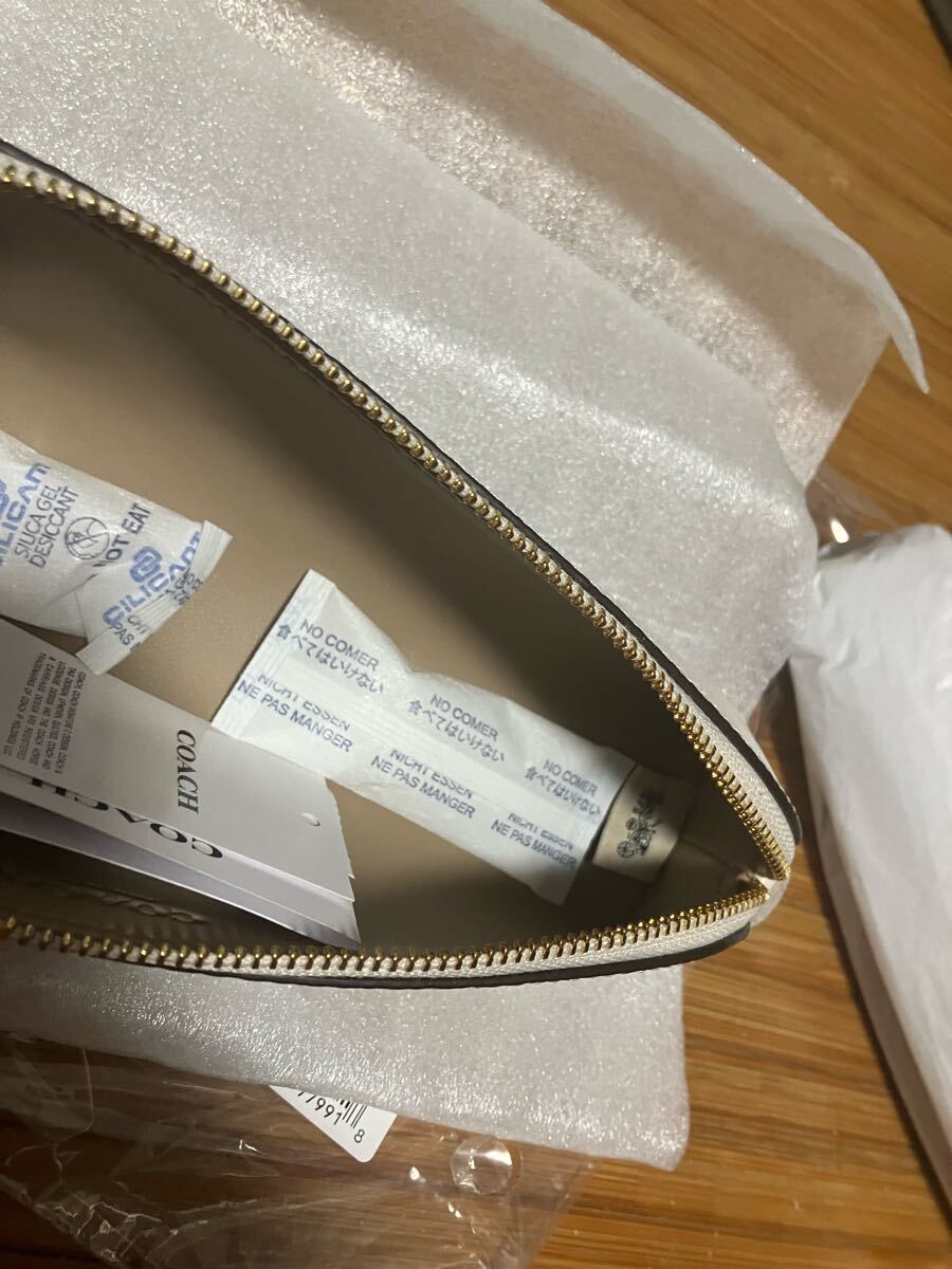 送料込 新品 価17600円 COACH ホワイト/チョークB ペンシル 送料込 新品 価17600円 COACH ホワイト/チョークB ペンシル