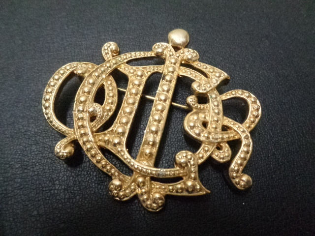 Christian Dior クリスチャン?ディオール エンブレム 大ぶり ブローチ ゴールド ヴィンテージ