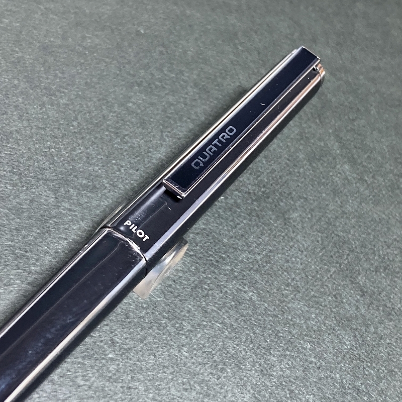 送料無料☆USED☆PILOT QUATRO 四角軸 万年筆 F ダークグレー/パイロット クアトロ 廃盤 ステンレス 鉄ペン ステーショナリー★4Pen
