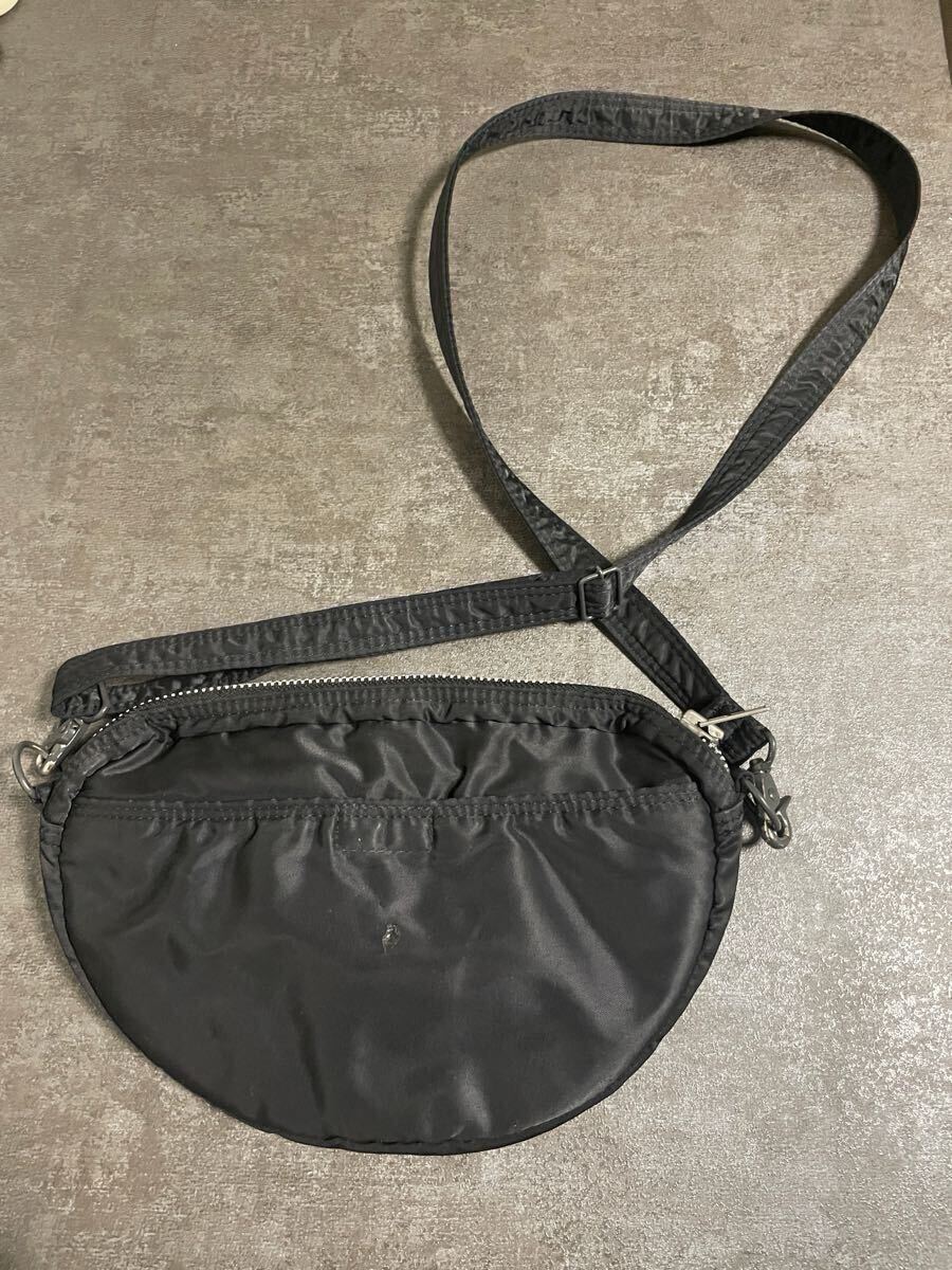 希少 廃盤品 PORTER タンカー ショルダーバッグ ハーフムーン黒 希少 廃盤品 PORTER タンカー ショルダーバッグ ハーフムーン黒