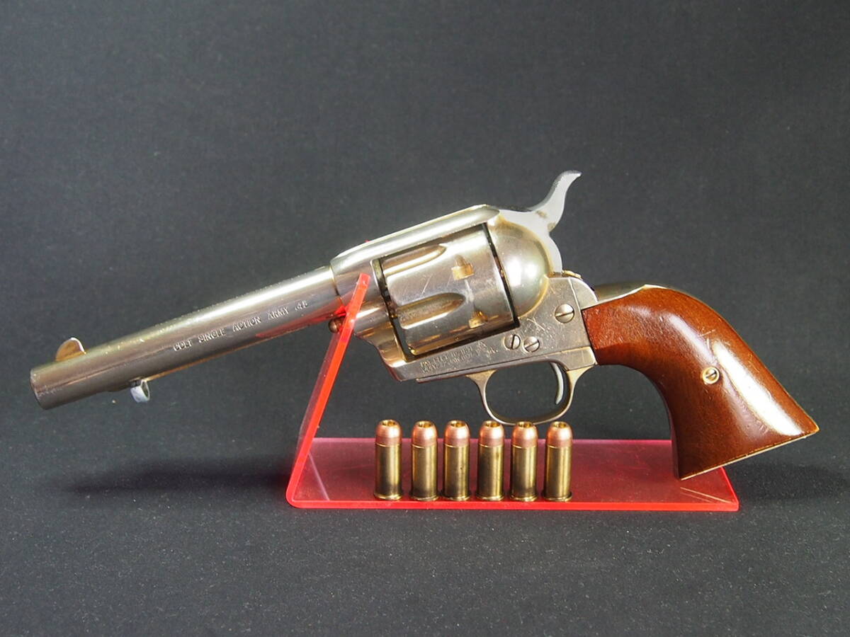 コクサイ コルト SAA 45 SMG 金属モデルガン 木製グリップ 76843 コクサイ コルト SAA 45 SMG 金属モデルガン 木製グリップ 76843