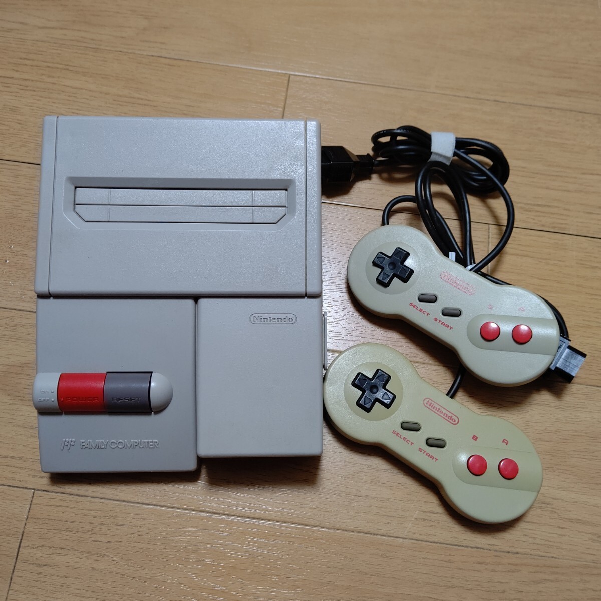 ニューファミコン本体 NEWファミコン ファミリーコンピュータ ニューファミコン本体 NEWファミコン ファミリーコンピュータ