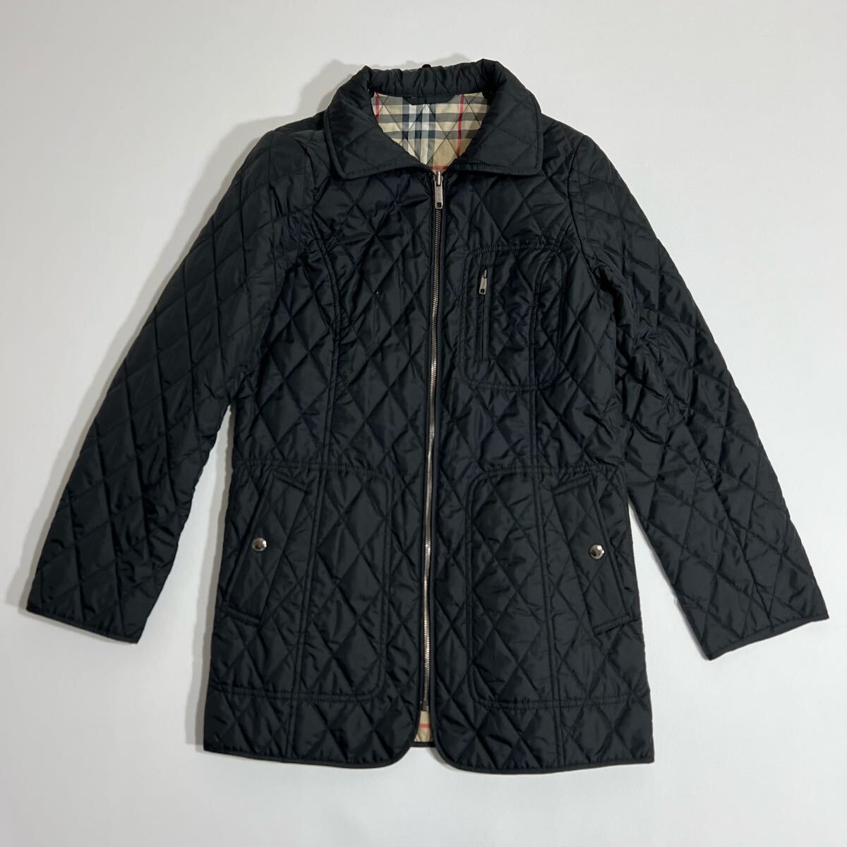 美品 BURBERRY LONDON バーバリーロンドン ダウンジャケット 美品 BURBERRY LONDON バーバリーロンドン ダウンジャケット