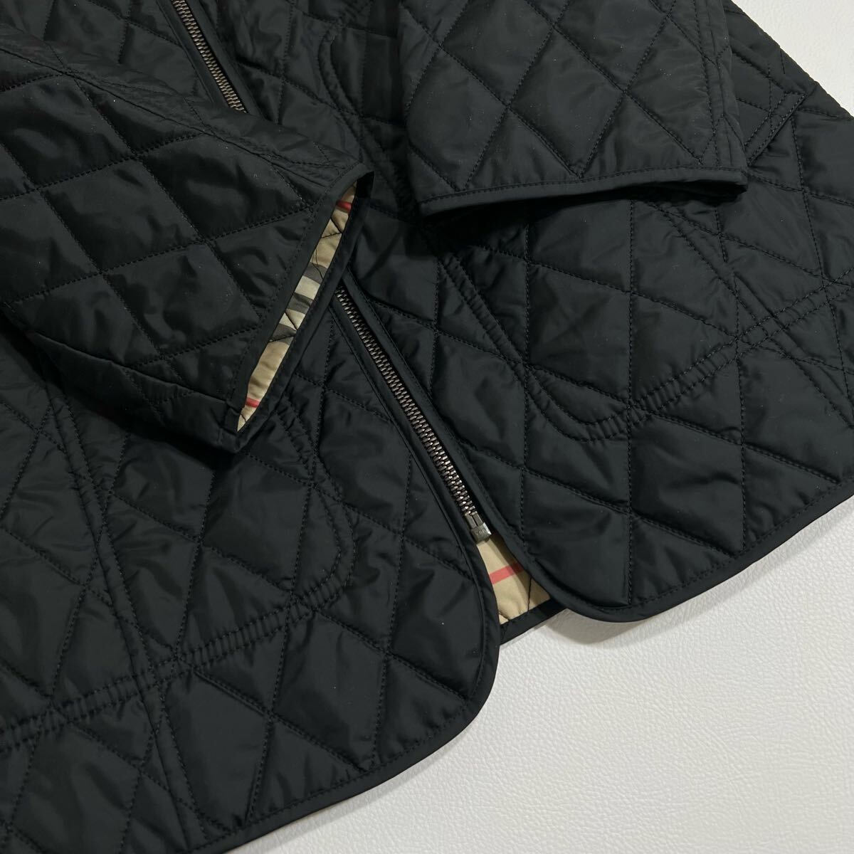 美品 BURBERRY LONDON バーバリーロンドン ダウンジャケット 美品 BURBERRY LONDON バーバリーロンドン ダウンジャケット