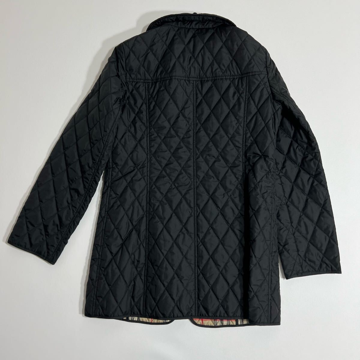 美品 BURBERRY LONDON バーバリーロンドン ダウンジャケット 美品 BURBERRY LONDON バーバリーロンドン ダウンジャケット