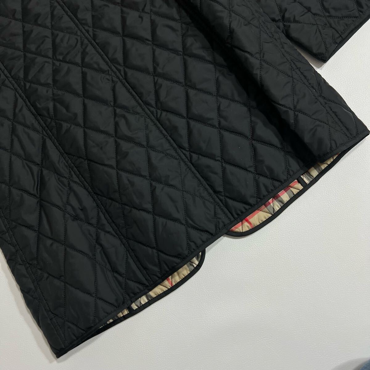 美品 BURBERRY LONDON バーバリーロンドン ダウンジャケット 美品 BURBERRY LONDON バーバリーロンドン ダウンジャケット
