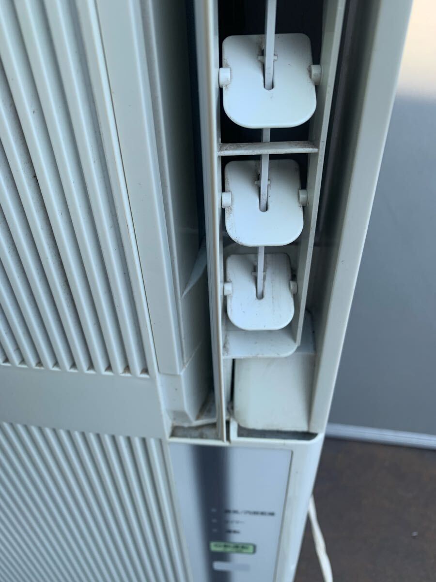 中古 コロナCORONA　窓用ルームエアコン　冷暖兼用　CWH-A1814 2014年式　取付枠有 リモコンありません