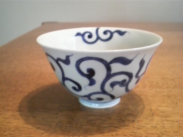 有田焼 そうた窯 唐草柄大振り飯碗_画像1