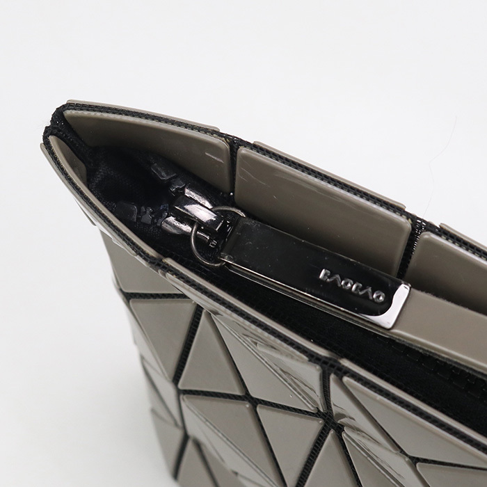 中古良品 ISSEY MIYAKE イッセイ ミヤケ クラッチバッグ クラッチバッグ バオバオ ユニセックス グレー