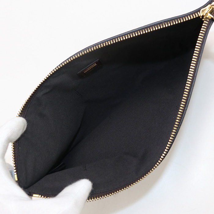 【中古?未使用】 FENDI クラッチバッグ 8N0149 AFIS スリム ミディアム フラット バゲット
